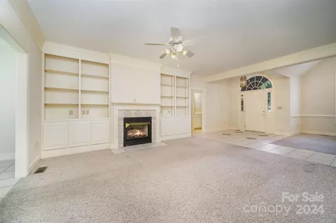 Living - 2014 Schofield Pl, Salisbury, NC 28144 photo 3 of 4