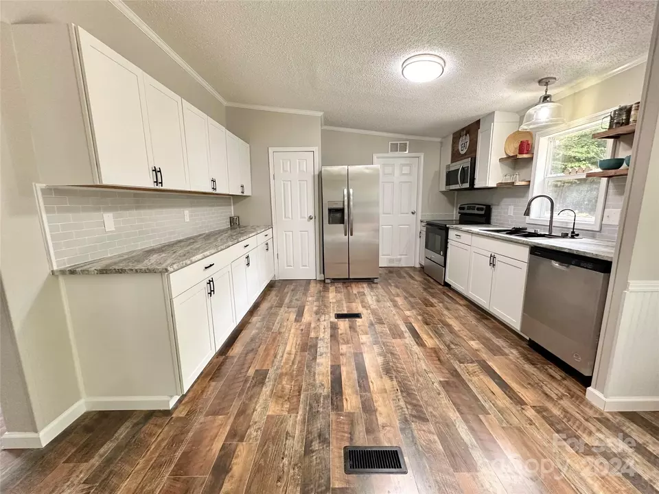  929 Brookhaven Rd, Statesville, NC 28625 photo 8