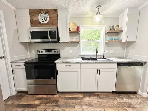 929 Brookhaven Rd, Statesville, NC 28625