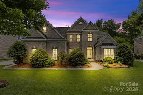 10151 Alabaster Dr, Davidson, NC 28036