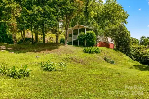 Exterior - 313 E Howard St, Tryon, NC 28782 photo 2 of 7
