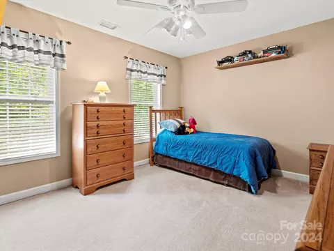 Bedroom - 245 Hawthorne Ln, Cheraw, SC 29520 photo 5 of 8