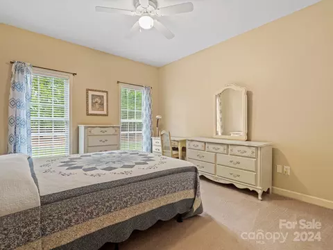 Bedroom - 245 Hawthorne Ln, Cheraw, SC 29520 photo 1 of 8