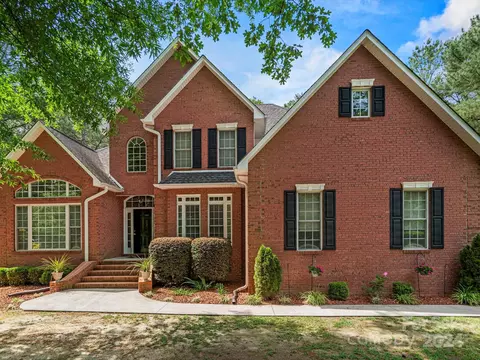 Exterior - 245 Hawthorne Ln, Cheraw, SC 29520 photo 7 of 7
