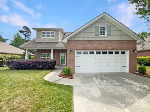 1778 Woods Ln, Denver, NC 28037