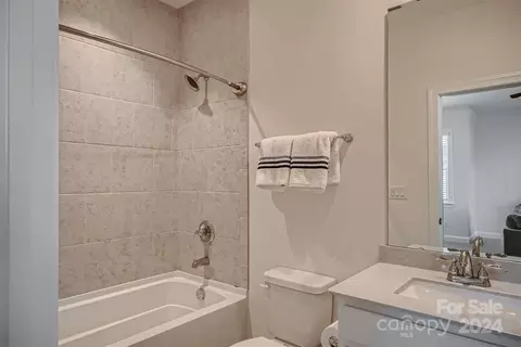 Bath - 146 Riverstone Dr, Davidson, NC 28036 photo 4 of 4