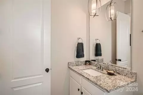 Bath - 146 Riverstone Dr, Davidson, NC 28036 photo 1 of 4
