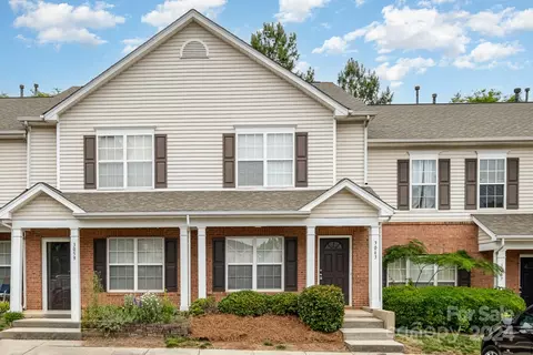 3063 Golden Dale Ln, Charlotte, NC 28262