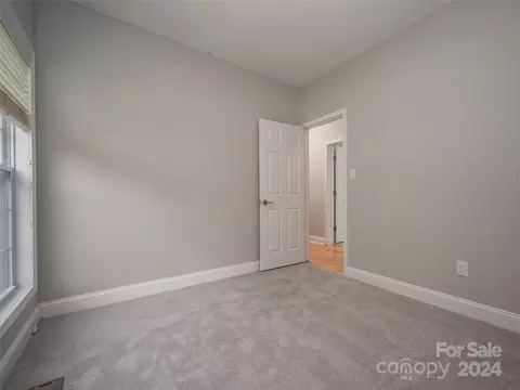 Bedroom - 68 Cedarview Ln, Saluda, NC 28773 photo 6 of 8