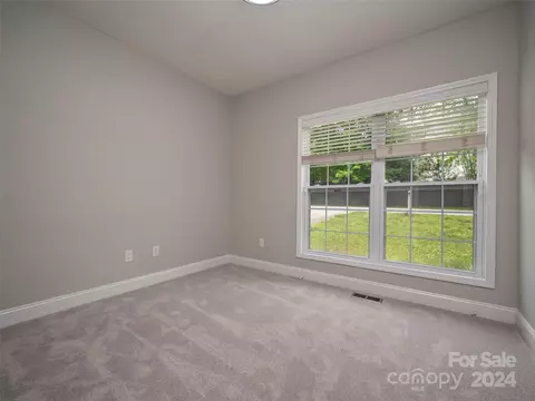 Bedroom - 68 Cedarview Ln, Saluda, NC 28773 photo 5 of 8