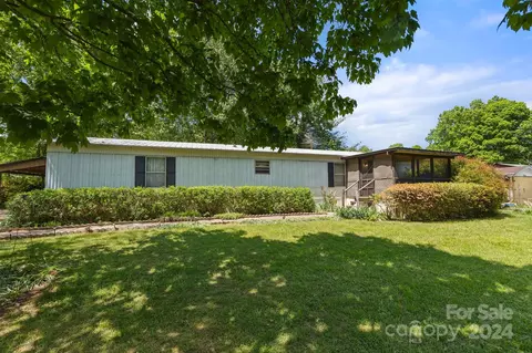 5316 Sheriffs Rd, Lenoir, NC 28645