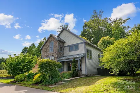 52 Verde Dr, Asheville, NC 28806