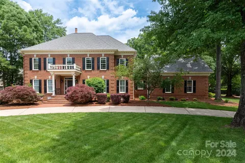 5818 Bruntsfield Pl, Charlotte, NC 28277