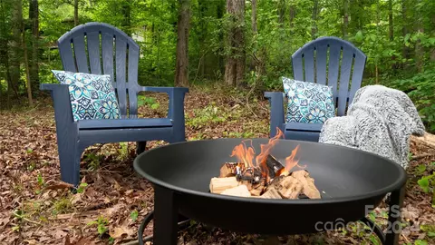 6688 Emerald Isle Dr, Sherrills Ford, NC 28673