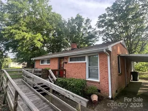 1215 E Park Dr, Gastonia, NC 28054