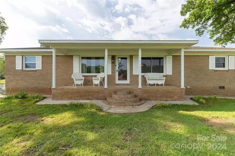 1394 Douglas Rd, Lancaster, SC 29720 photo 3