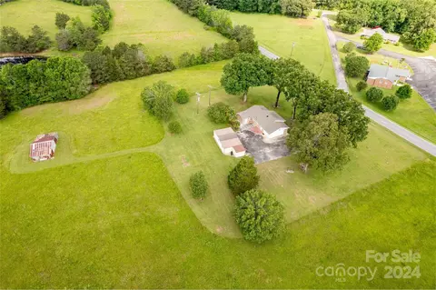 1394 Douglas Rd, Lancaster, SC 29720 photo 35