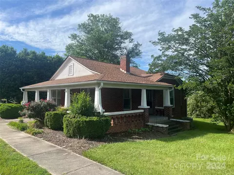 2105 E Us 70 Hwy, Morganton, NC 28655