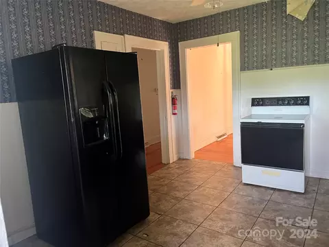 Kitchen - 2105 E Us 70 Hwy, Morganton, NC 28655 photo 1 of 1