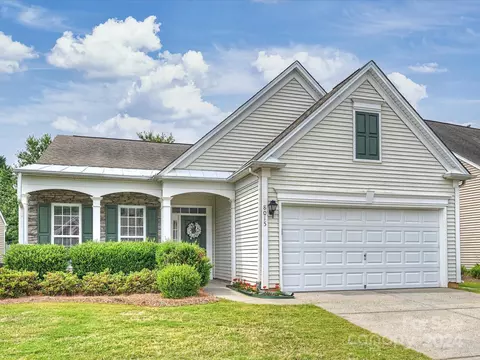 8015 Marie Roget Way, Charlotte, NC 28277