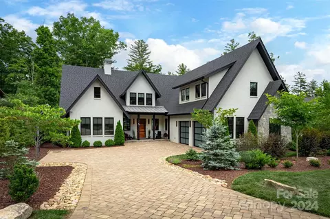 30 Hallett Ct, Asheville, NC 28803