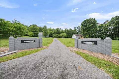 3501 Love Rd, Claremont, NC 28610