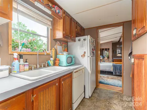 134 Moore Rd, Canton, NC 28716 photo 6