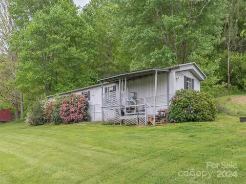 134 Moore Rd, Canton, NC 28716 photo 2