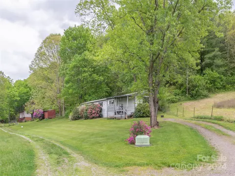 134 Moore Rd, Canton, NC 28716 photo 14