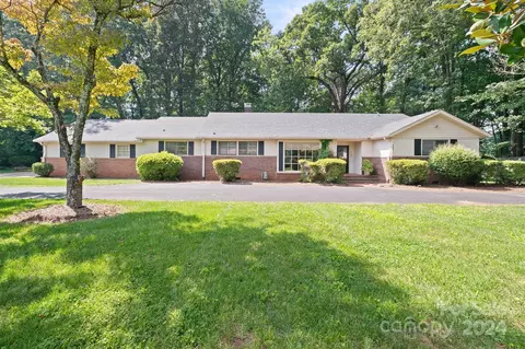 709 2nd Nw Ave NW, Conover, NC 28613