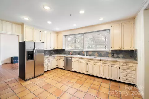 709 2nd Nw Ave NW, Conover, NC 28613 photo 27