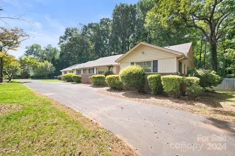 709 2nd Nw Ave NW, Conover, NC 28613 photo 3