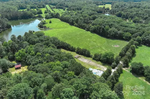 1009 Bethea Rd, Lancaster, SC 29720 photo 8