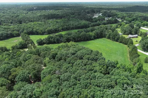 1009 Bethea Rd, Lancaster, SC 29720 photo 2