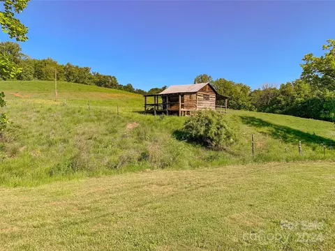 1844 Mount Hebron Church Ct, Taylorsville, NC 28681