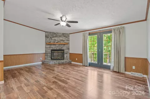 Living - 25 Easter Gap Rd, Marshall, NC 28753 photo 6 of 7