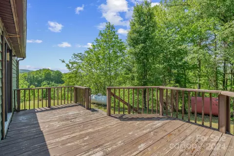 Exterior - 25 Easter Gap Rd, Marshall, NC 28753 photo 4 of 5