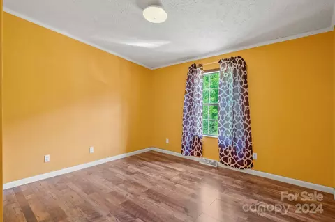 Bedroom - 25 Easter Gap Rd, Marshall, NC 28753 photo 2 of 4