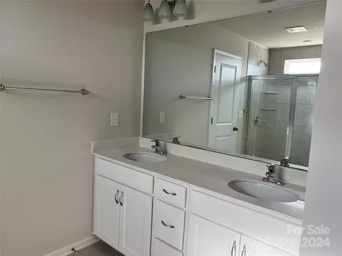 Bath - 2509 Tillman St, Monroe, NC 28112 photo 2 of 2