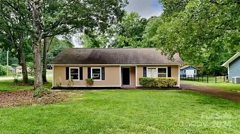8101 Beacon Hills Rd, Indian Trail, NC 28079