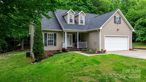 135 Forest Glen Way, Morganton, NC 28655