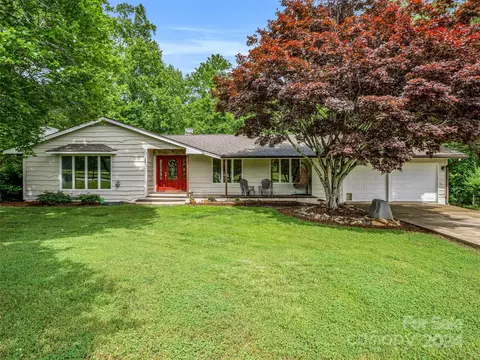 3125 Hunting Country Rd, Tryon, NC 28782