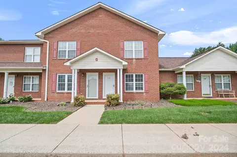 102 Brandywine Ne O-5 Dr NE #O-5, Conover, NC 28613