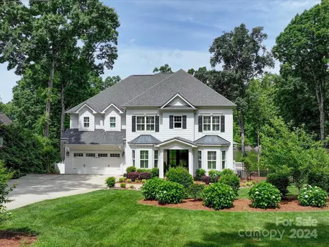 309 Whippoorwill Rd, Mooresville, NC 28117