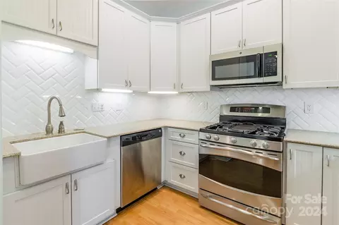 Kitchen - 738 Portpatrick Pl, Fort Mill, SC 29708 photo 2 of 2
