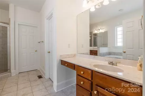 Bath - 738 Portpatrick Pl, Fort Mill, SC 29708 photo 2 of 4