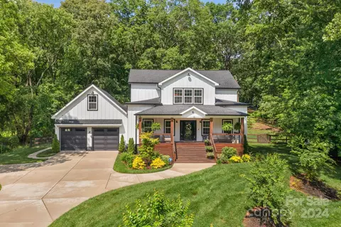 408 Arbor Dr, Waxhaw, NC 28173