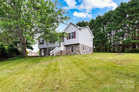 214 Taylor Cir, Granite Falls, NC 28630