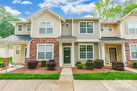 918 Coffee Tree Ln, Rock Hill, SC 29732