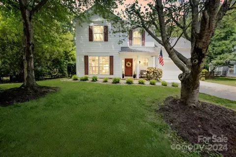 12133 Moonshadow Ln, Huntersville, NC 28078